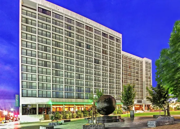 Hyatt Regency Downtown 3*
