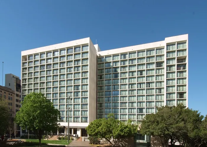 Hyatt Regency Downtown 3*