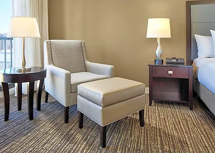 Hyatt Regency Downtown Hotel 3*