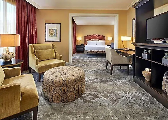Hyatt Regency Downtown Hotel 3*
